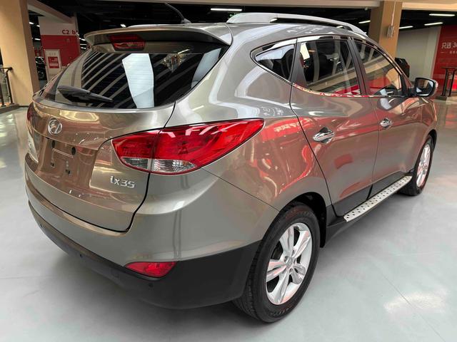 Hyundai ix35 2012 thumb 5