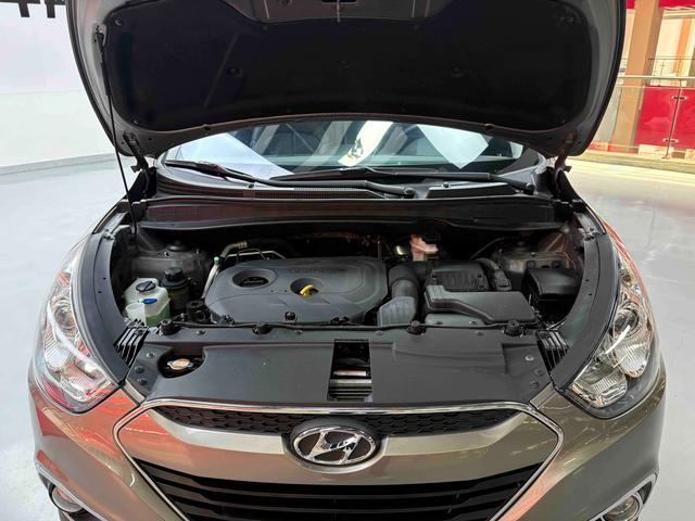 Hyundai ix35 2012 thumb 8