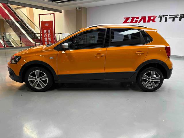 Volkswagen Polo 2012 thumb 2
