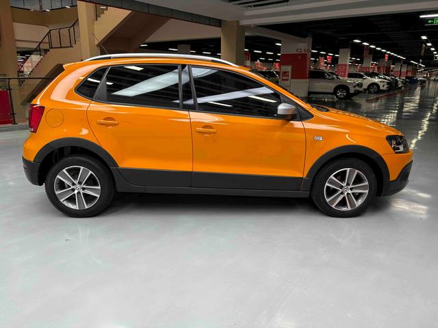 Volkswagen Polo 2012 thumb 6