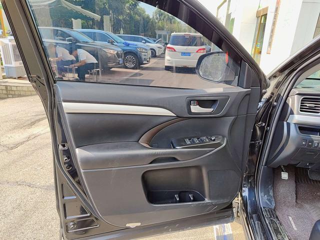 Toyota Highlander 2018 thumb 8