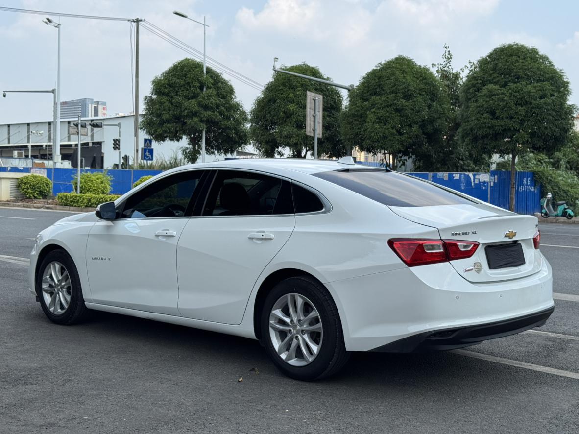 Chevrolet Malibu 2018 thumb 2