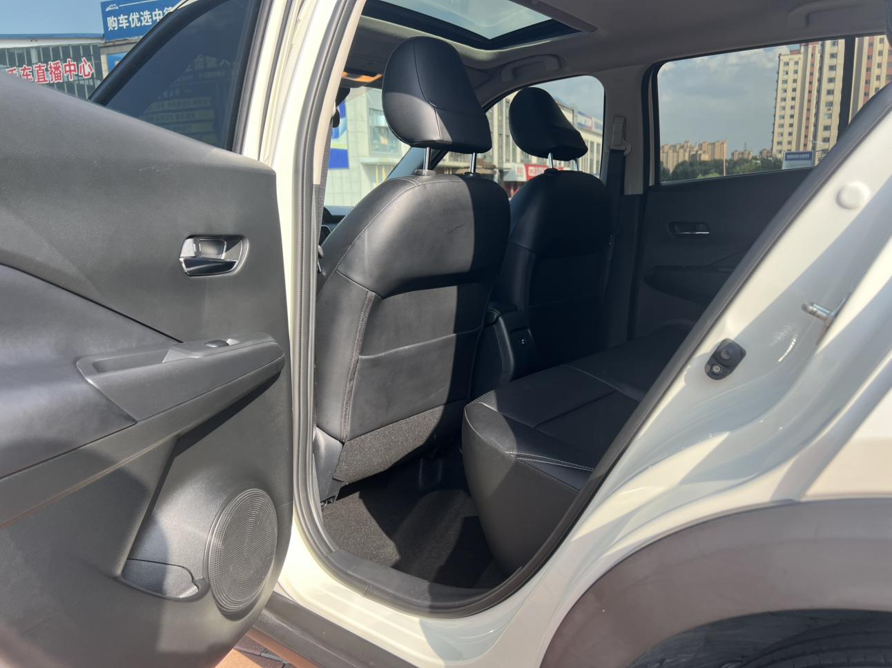 Nissan Kicks 2023 thumb 8
