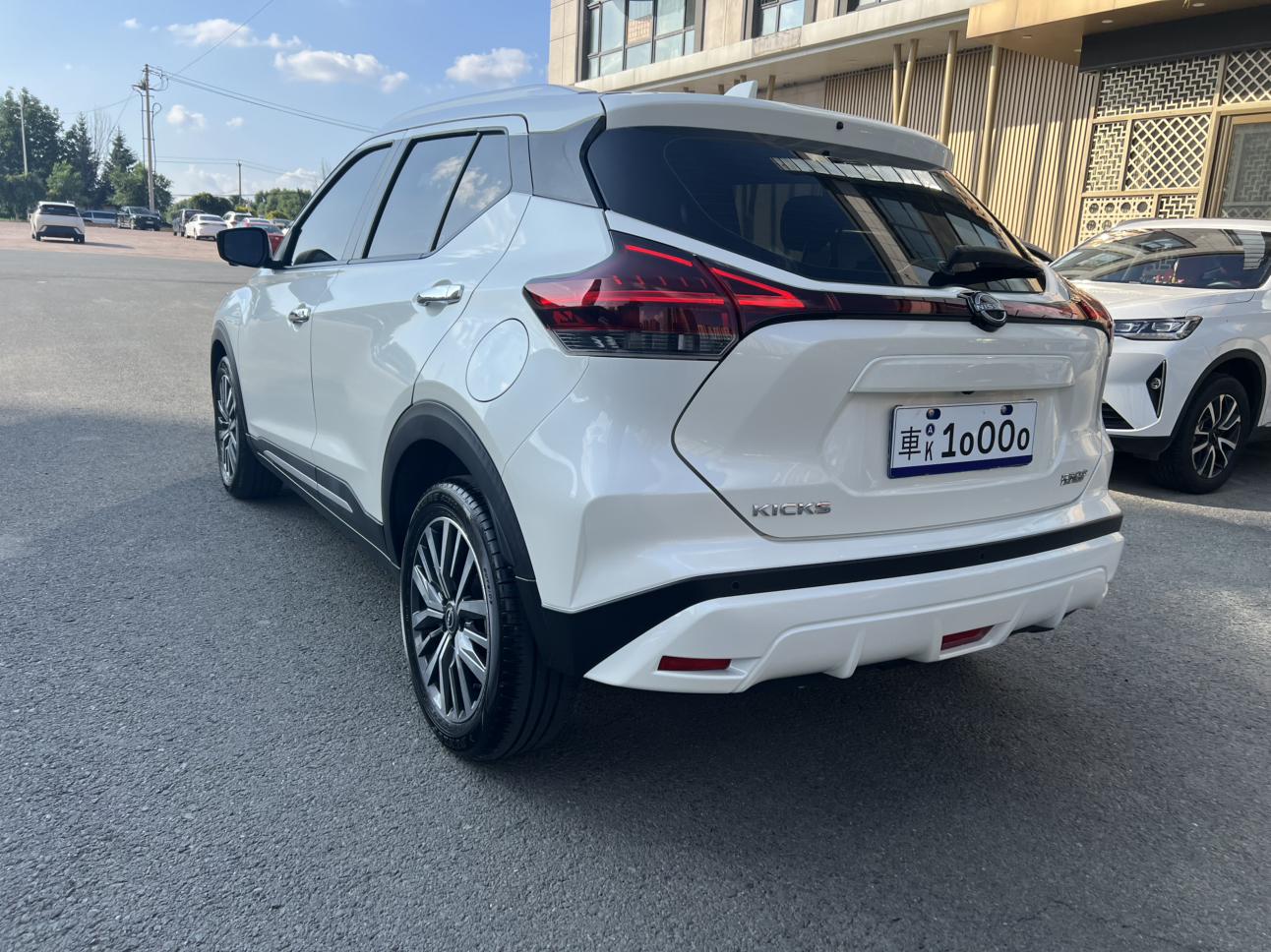 Nissan Kicks 2023 thumb 12