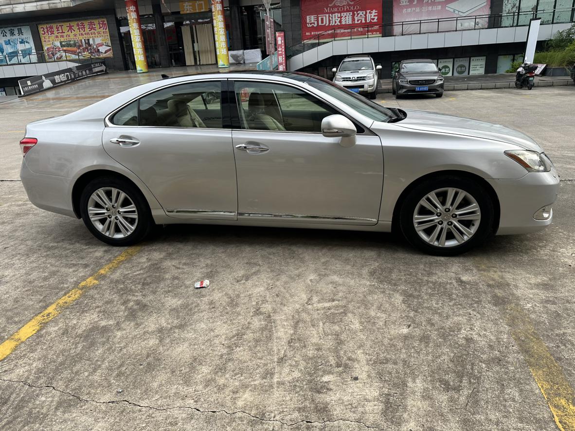 Lexus ES 2010 thumb 6