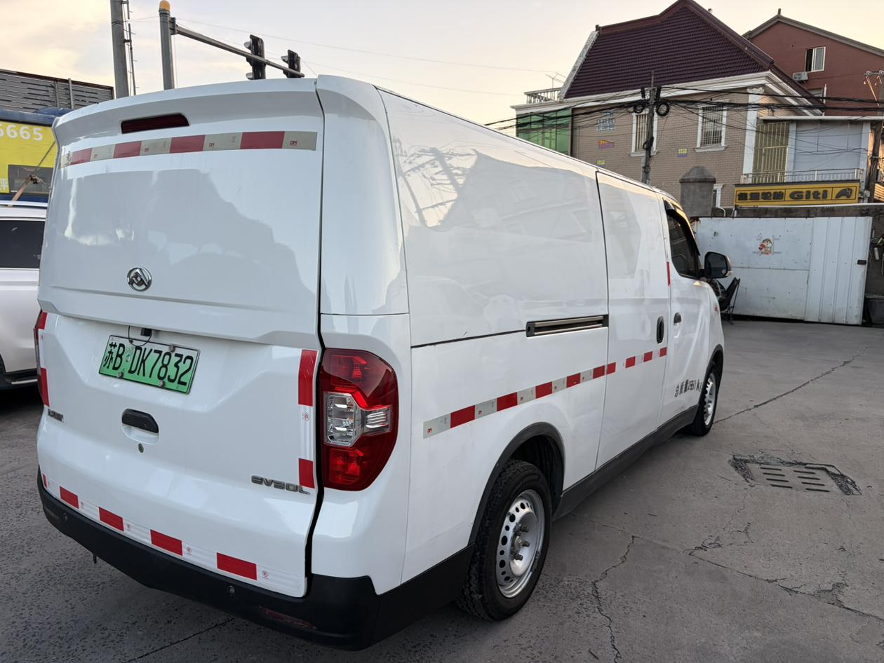 Maxus EV30 2022 thumb 4