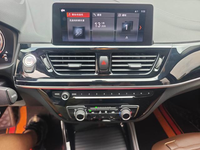 BMW 1 серии 2021 thumb 10