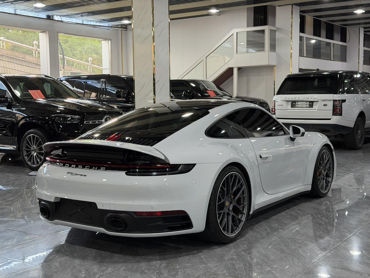 Porsche 911 2020 thumb 5
