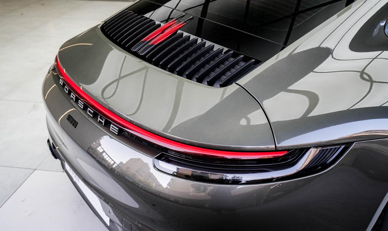 Porsche 911 2022 thumb 3