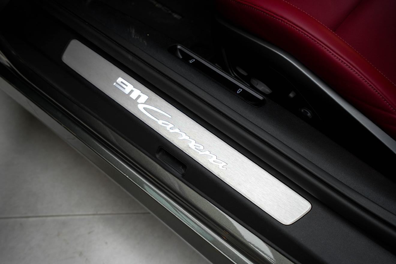 Porsche 911 2022 thumb 8