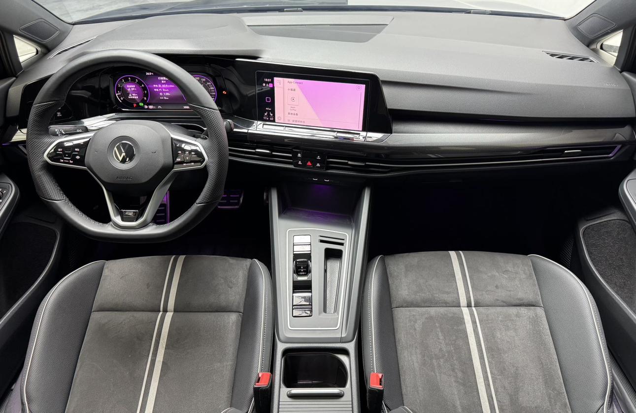 Volkswagen Golf Sportsvan 2023 thumb 6