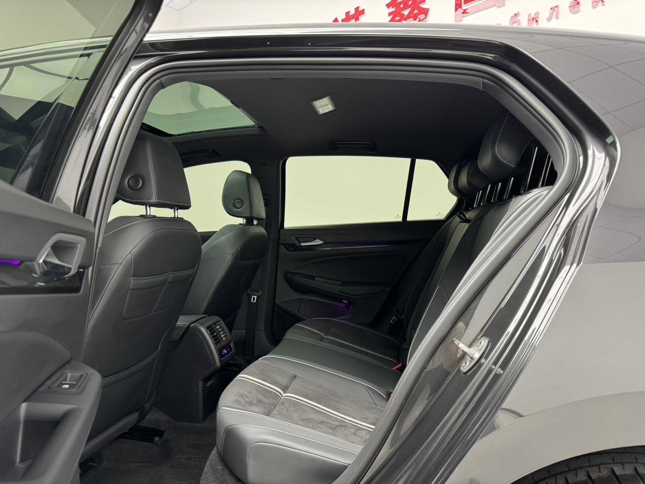 Volkswagen Golf Sportsvan 2023 thumb 10