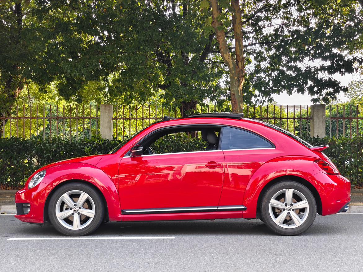 Volkswagen Beetle 2013 thumb 2