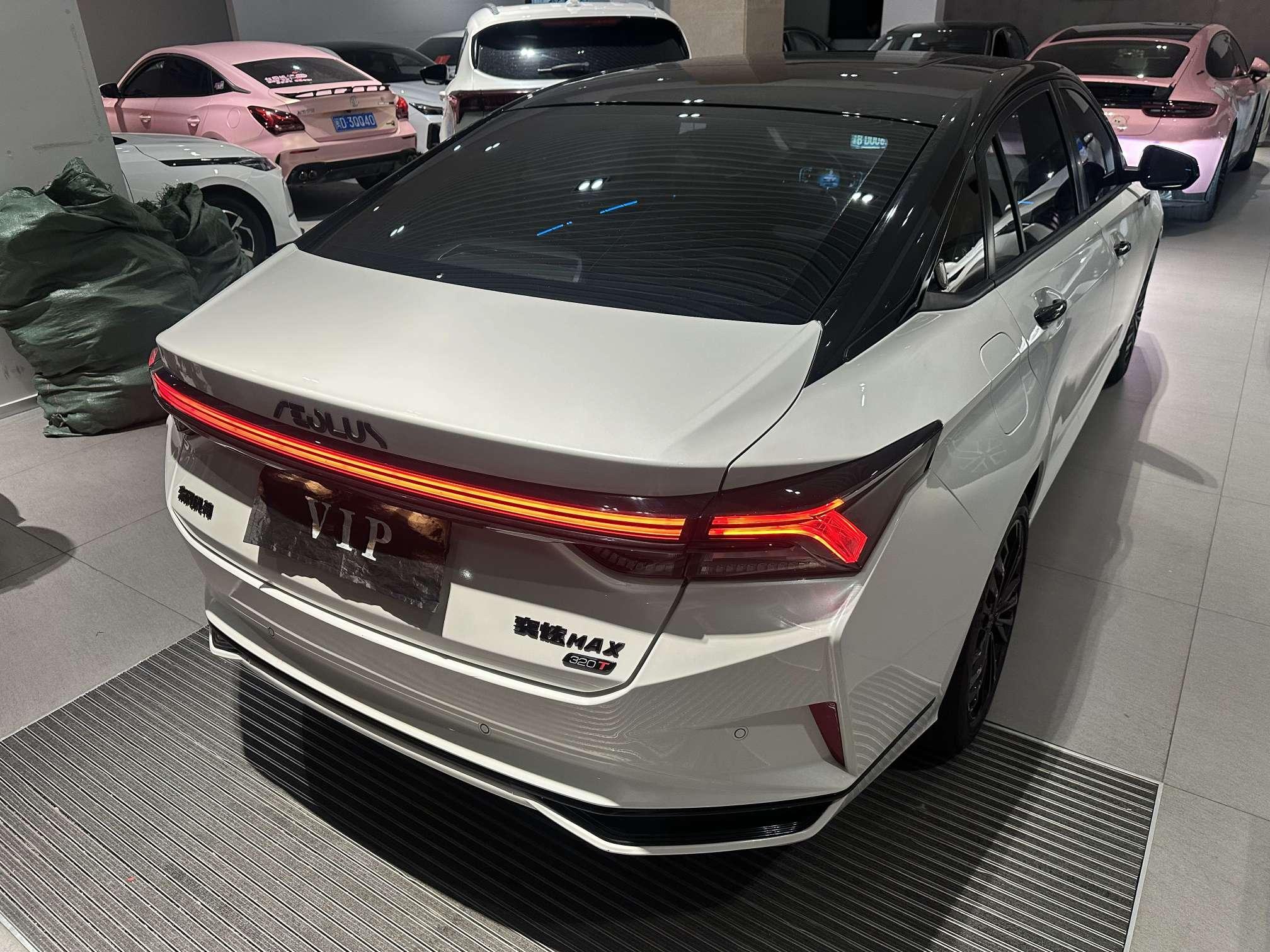 Dongfeng Aeolus Yixuan Max 2021 thumb 4