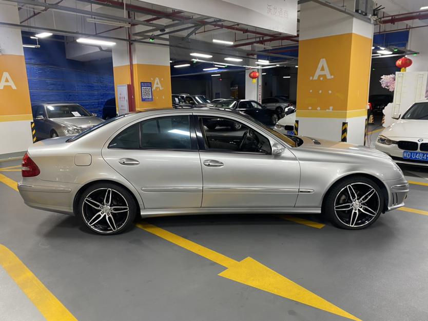 Mercedes-Benz E-Класс 2004 thumb 4