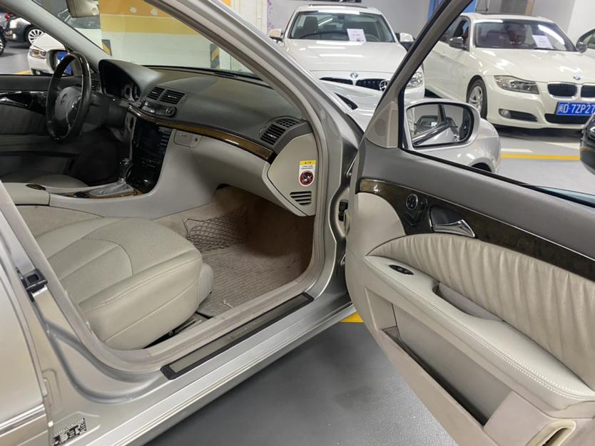 Mercedes-Benz E-Класс 2004 thumb 7