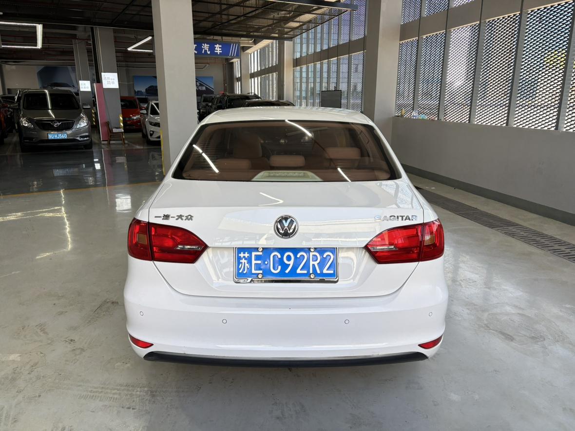Volkswagen Sagitar 2014 thumb 3