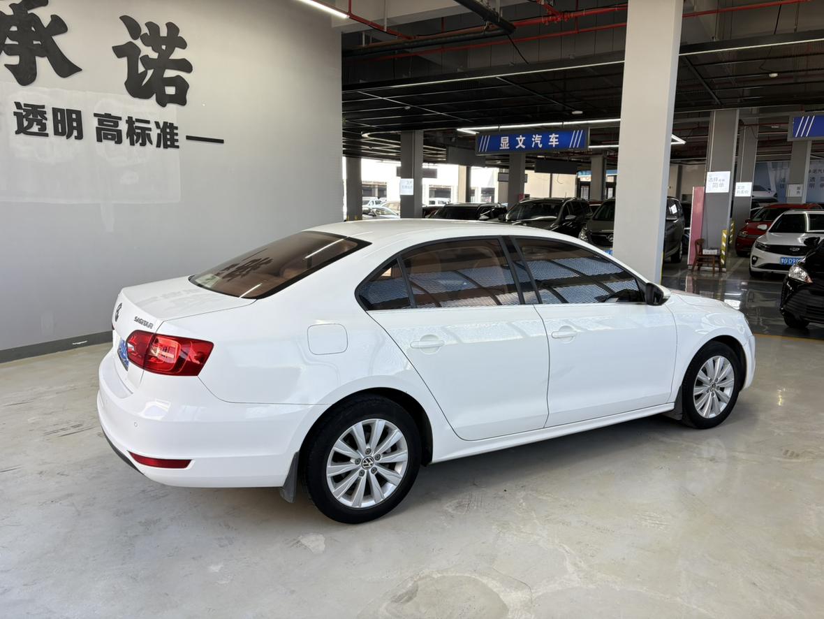 Volkswagen Sagitar 2014 thumb 4