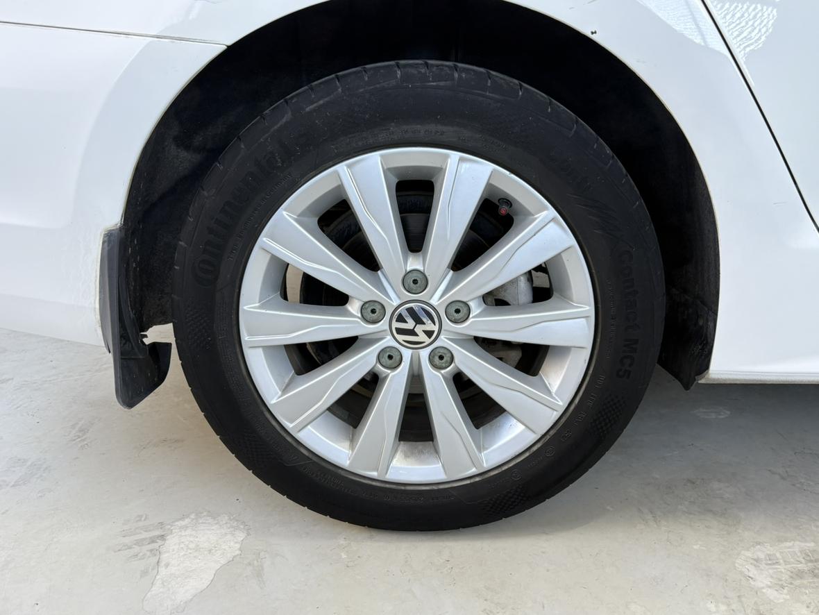 Volkswagen Sagitar 2014 thumb 5