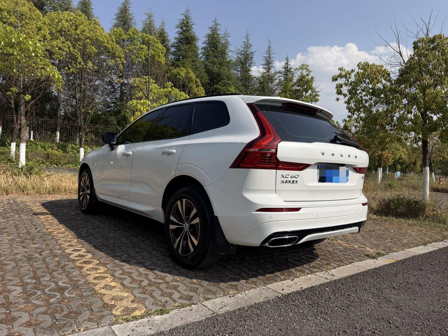 Volvo XC60 2021 thumb 3