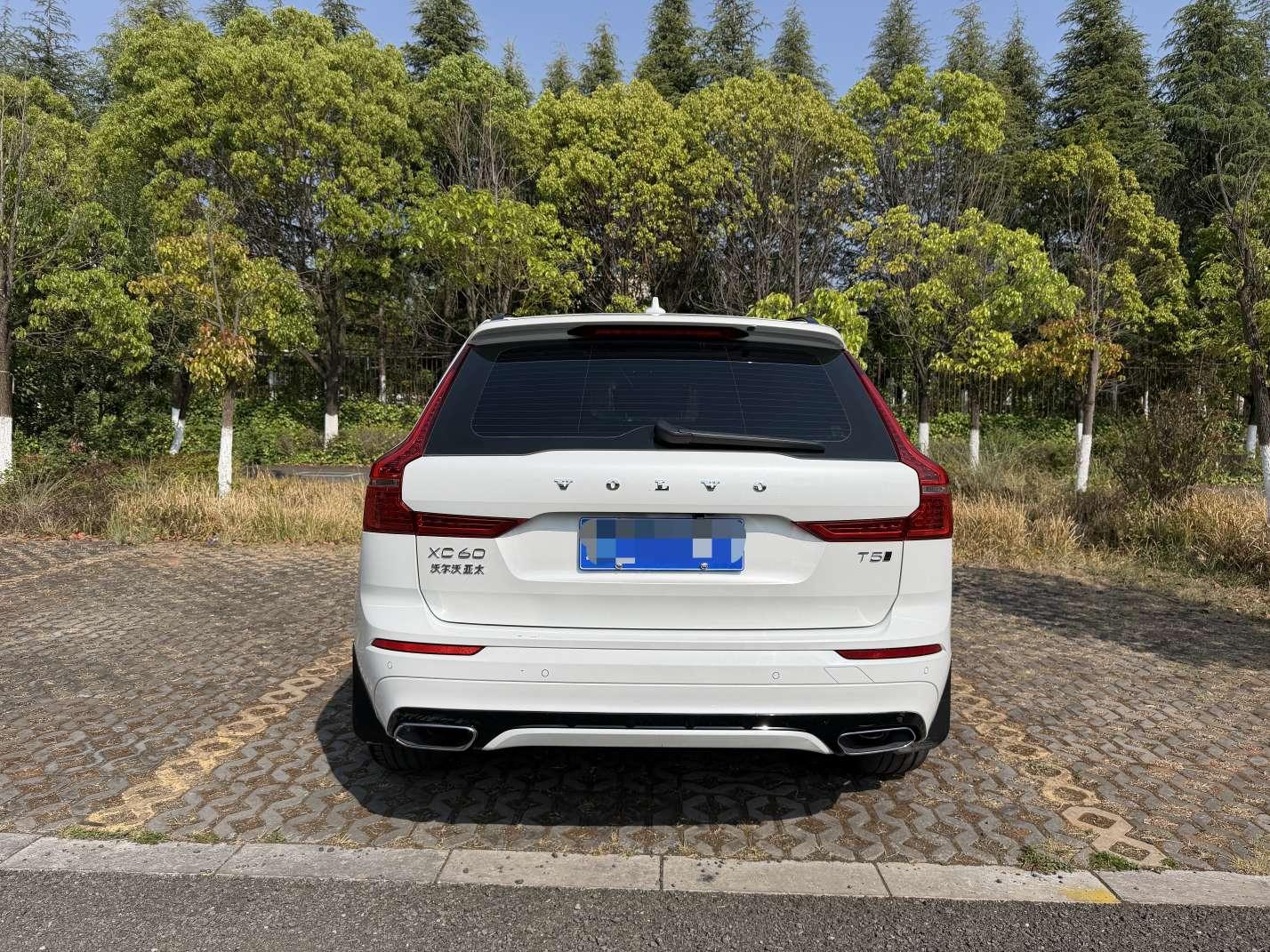 Volvo XC60 2021 thumb 4