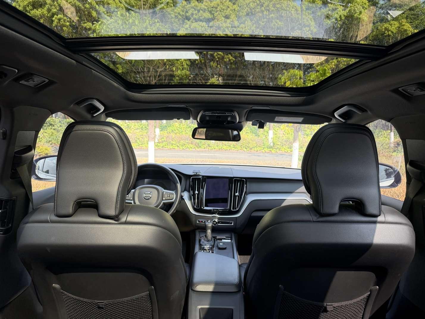 Volvo XC60 2021 thumb 9