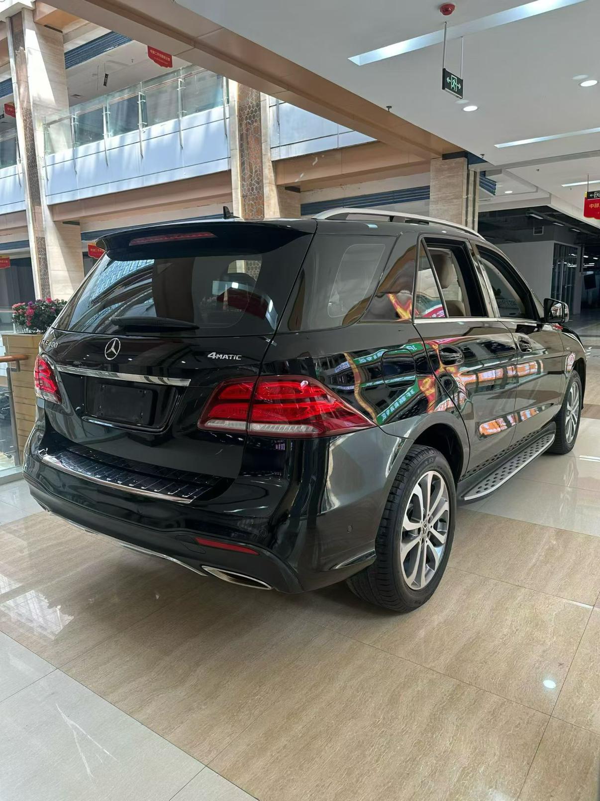 Mercedes-Benz GLE 2018 thumb 12