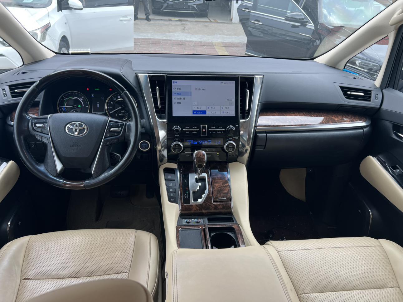 Toyota Alphard 2020 thumb 7