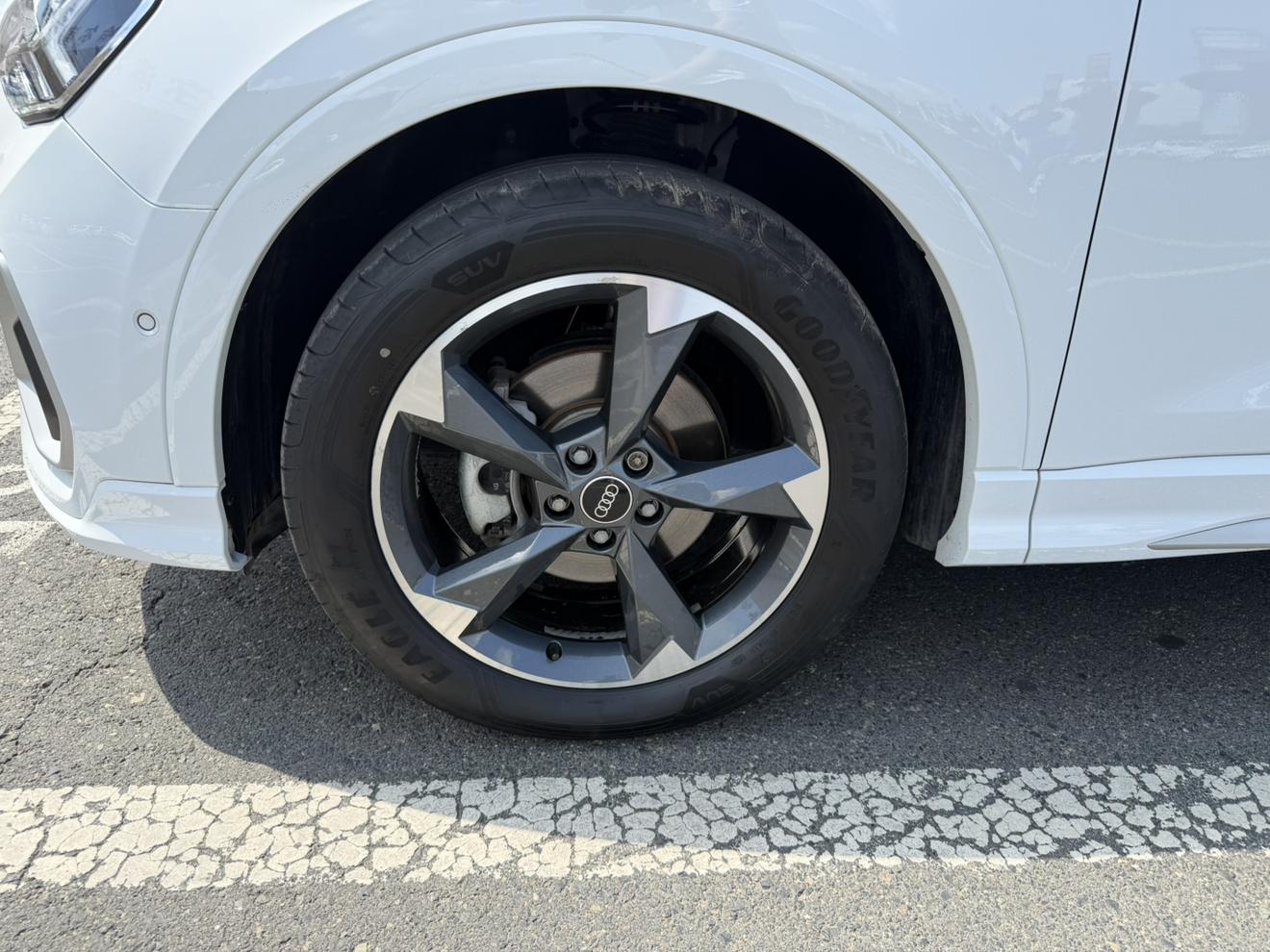 Audi Q3 2023 thumb 10