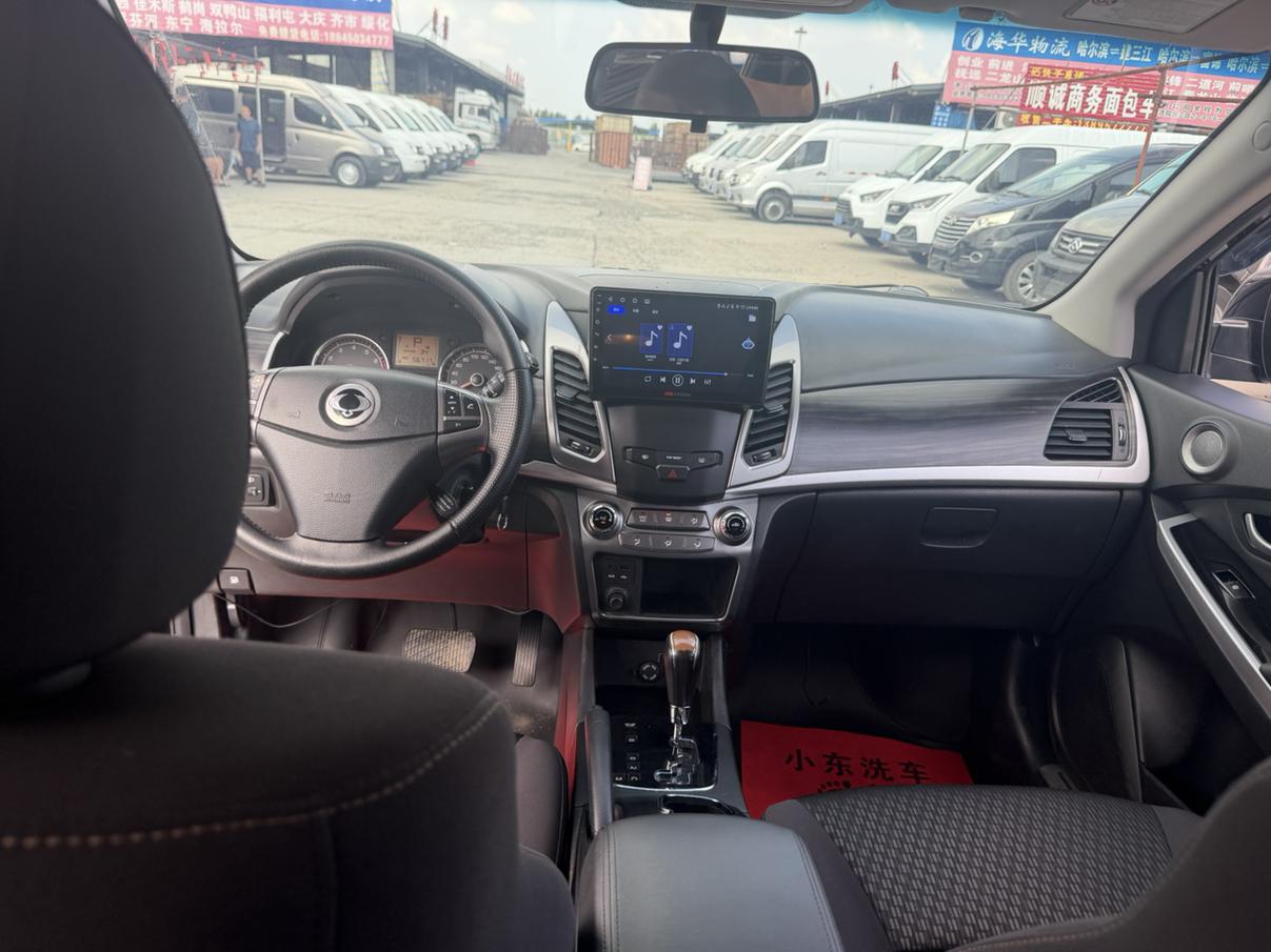 SsangYong Korando 2015 thumb 4
