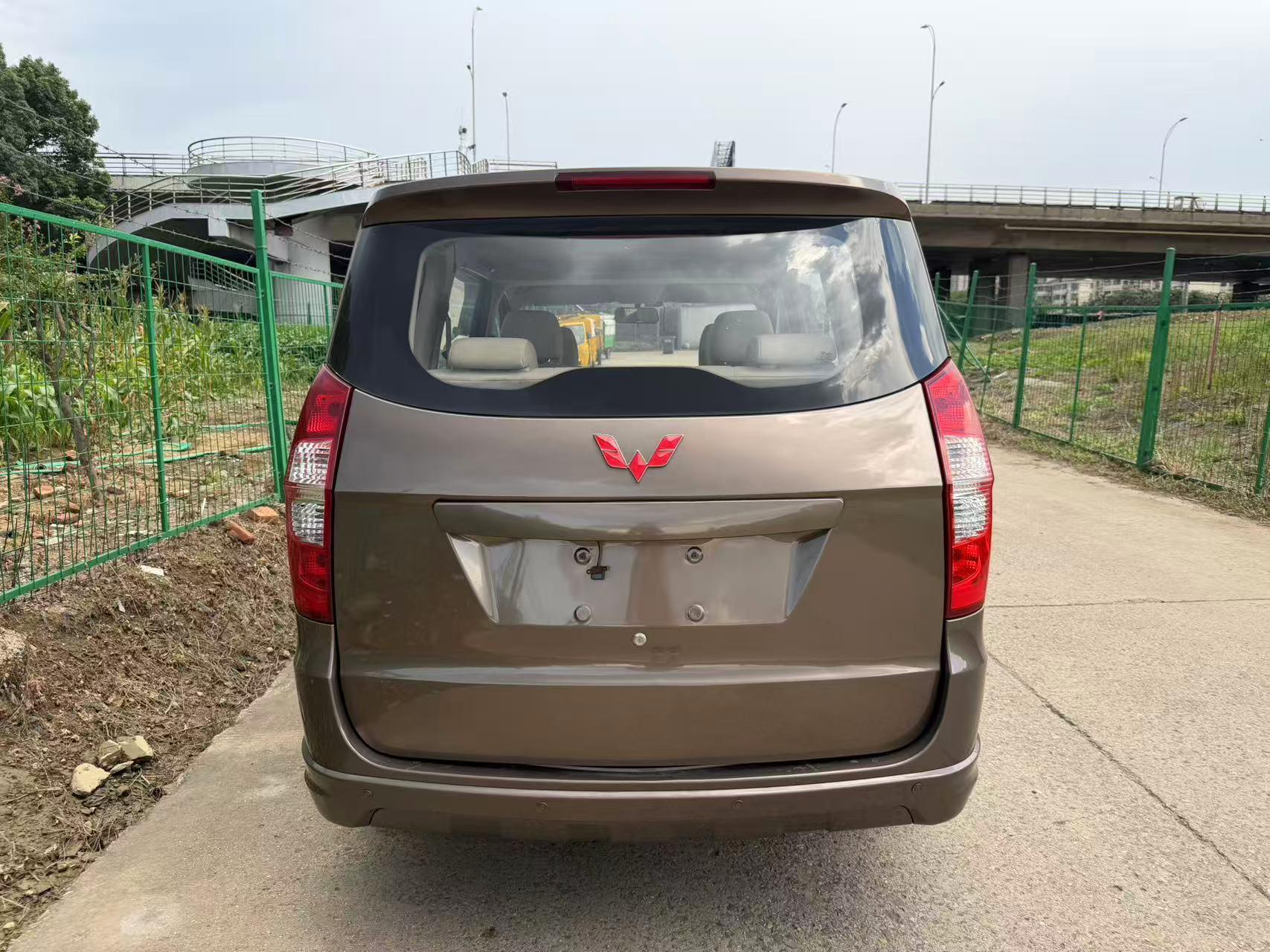 Wuling Hong Guang 2015 thumb 3
