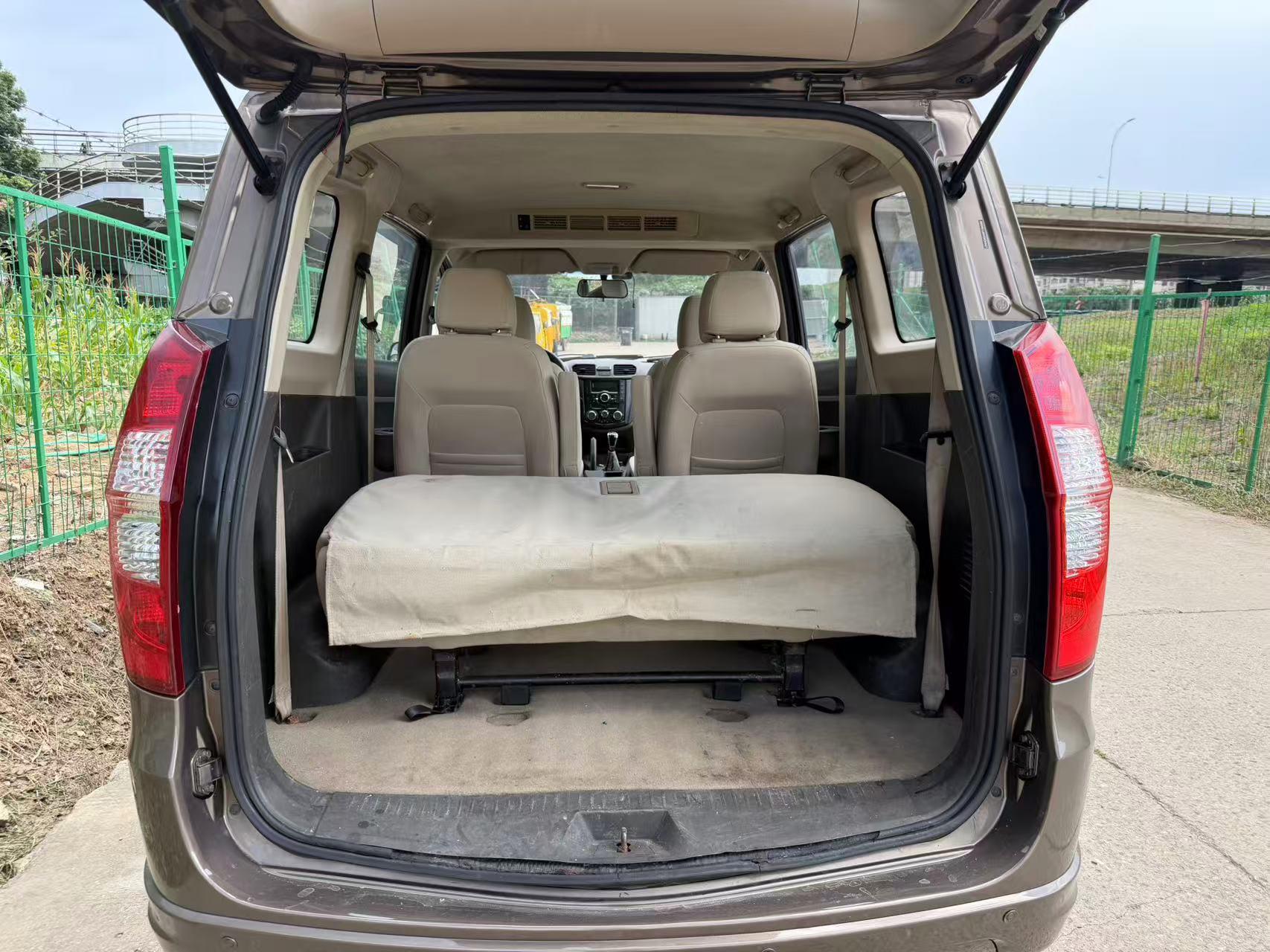 Wuling Hong Guang 2015 thumb 12