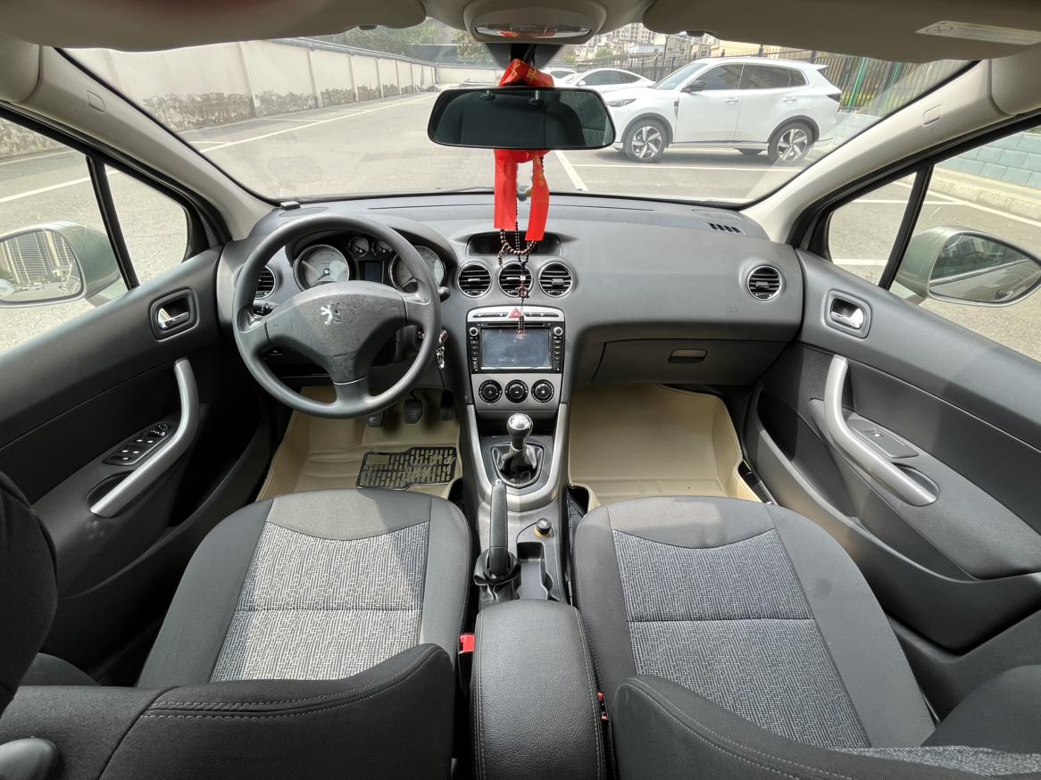 Peugeot 408 2011 thumb 11