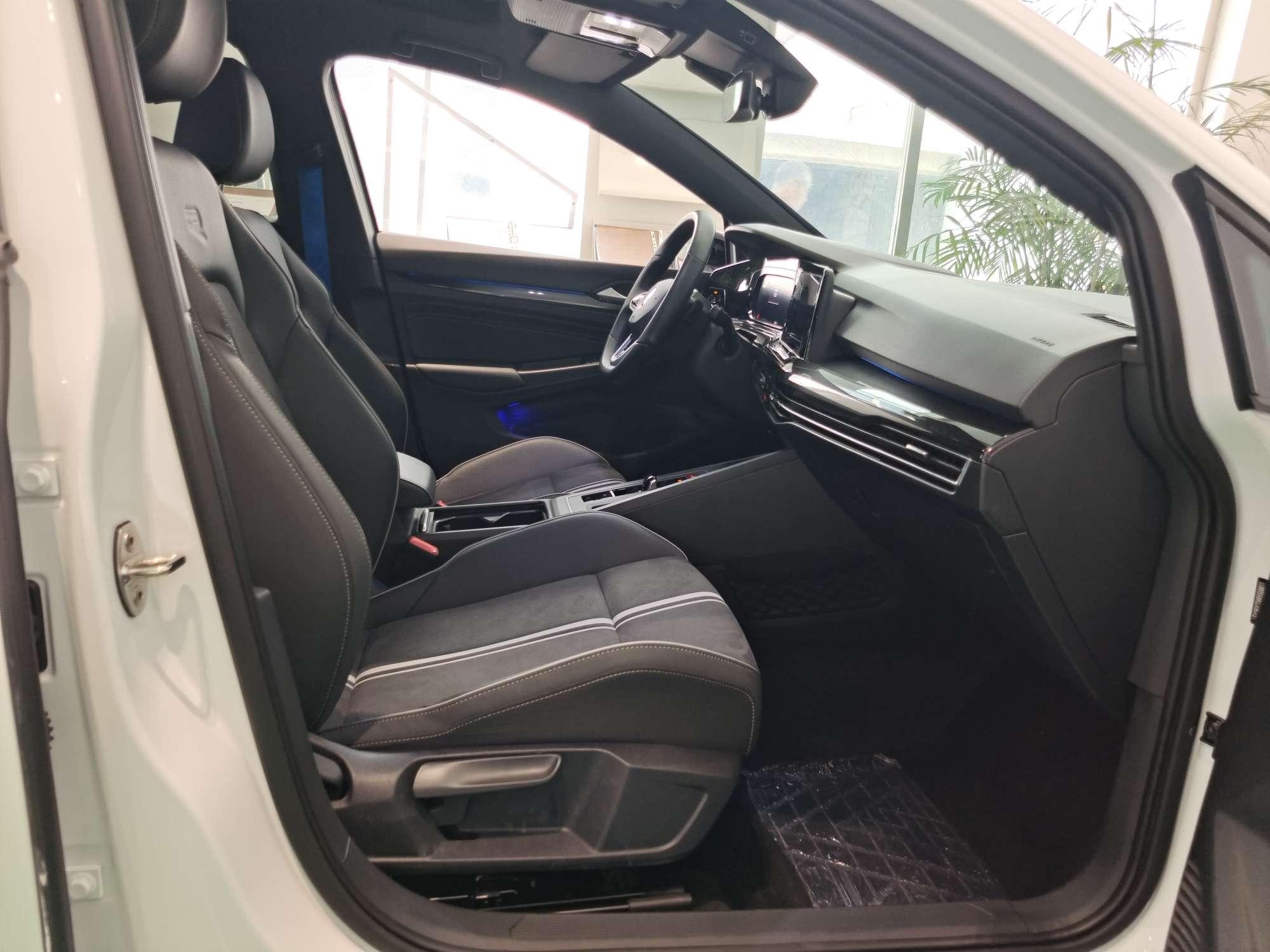 Volkswagen Golf Sportsvan 2023 thumb 6
