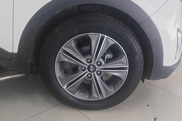 Hyundai ix25 2015 thumb 7