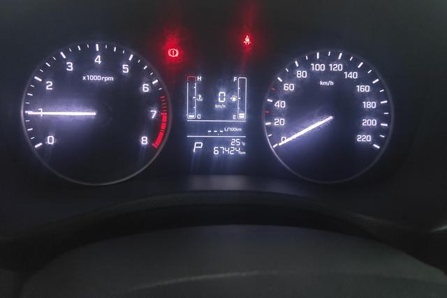 Hyundai ix25 2015 thumb 12