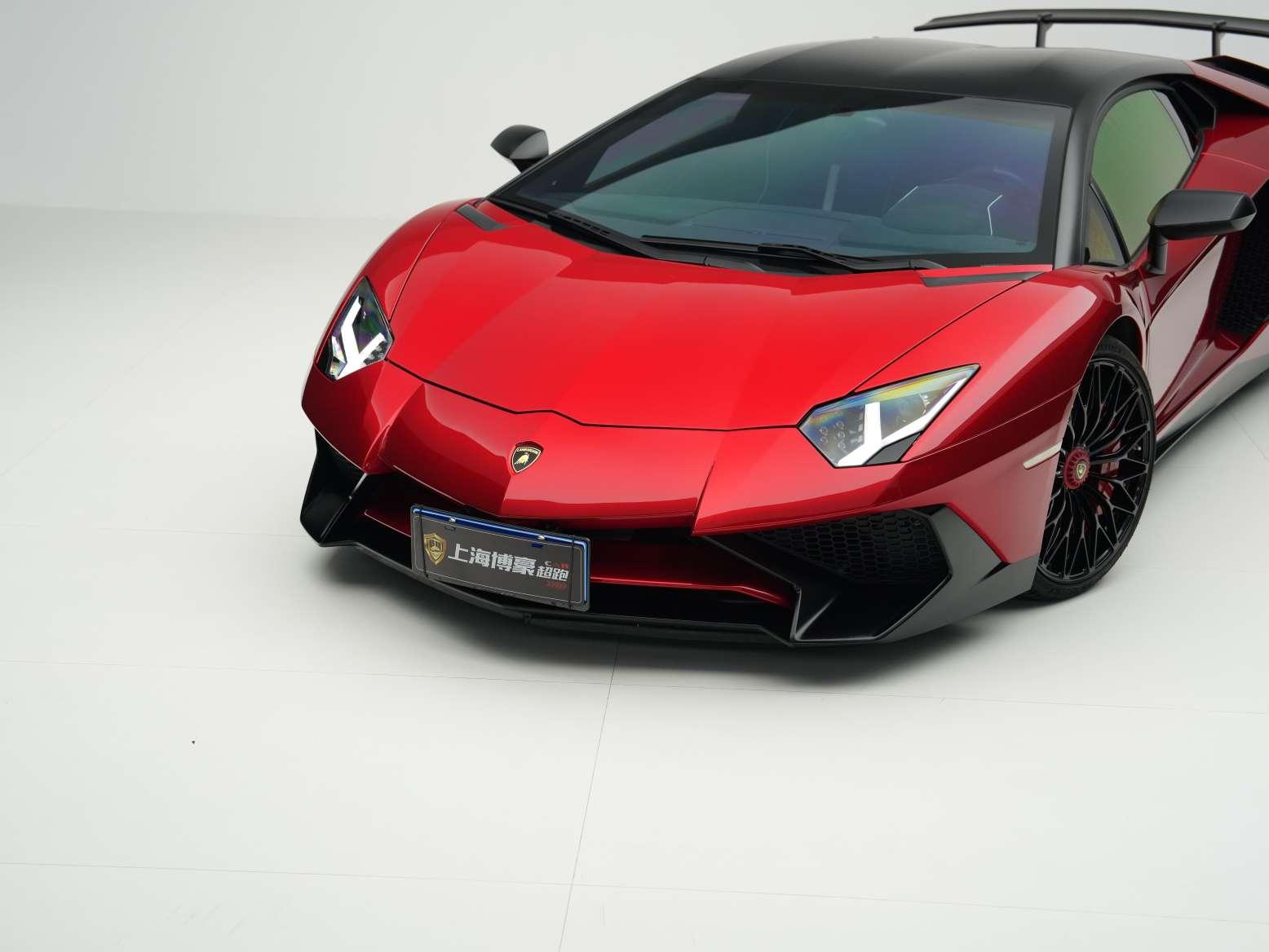 Lamborghini Aventador 2015 thumb 9