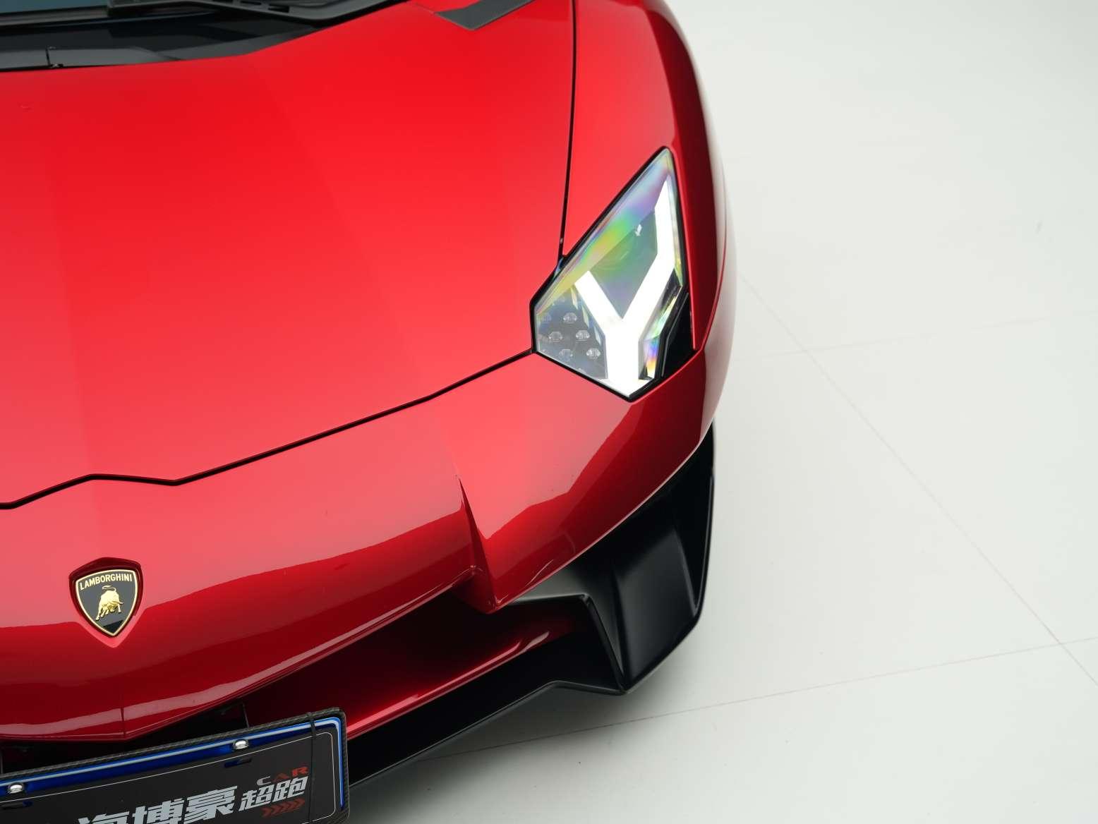 Lamborghini Aventador 2015 thumb 11