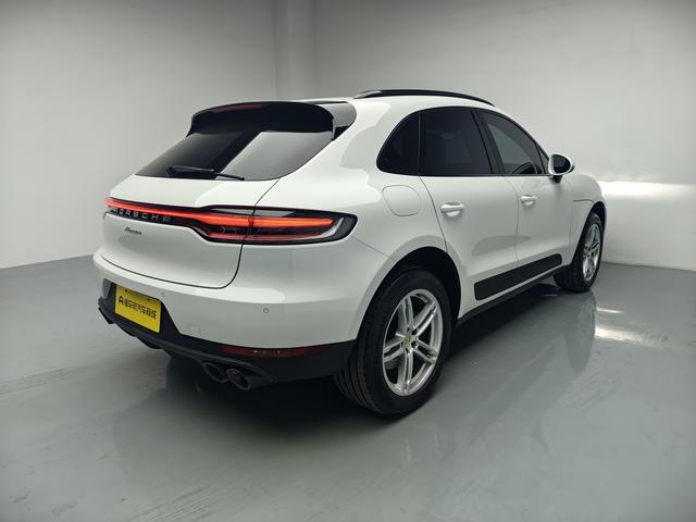Porsche Macan 2021 thumb 5