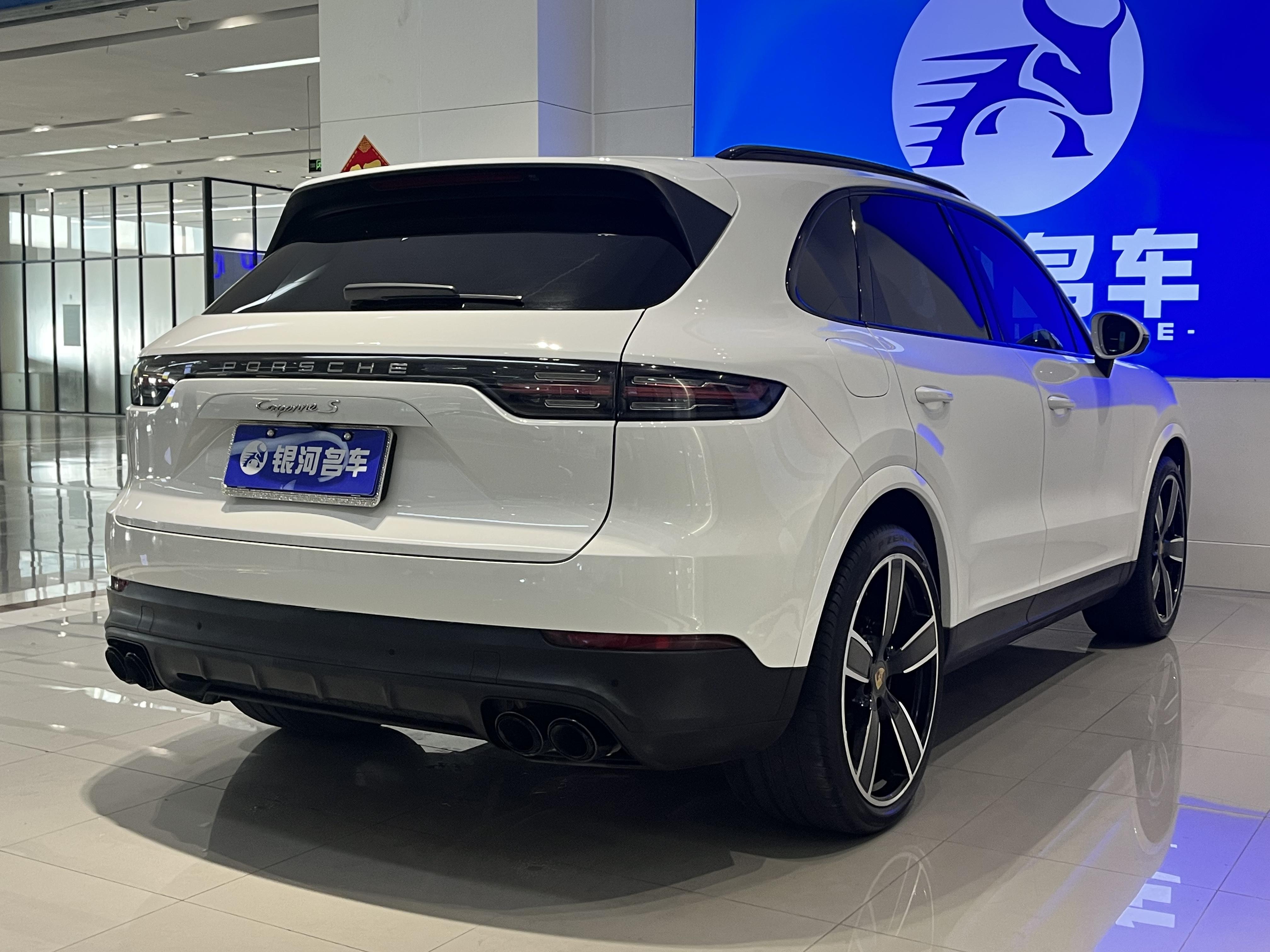Porsche Cayenne 2018 thumb 5