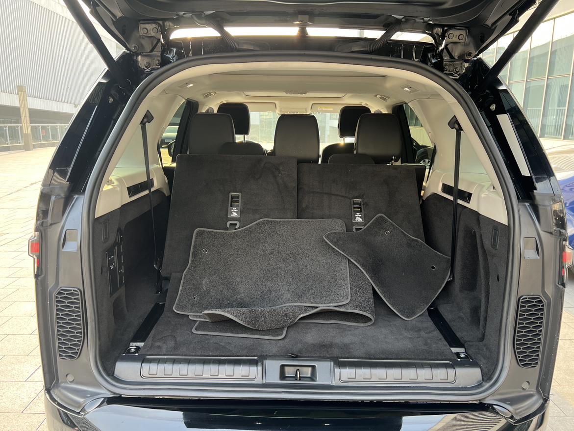 Land Rover Discovery 2023 thumb 12