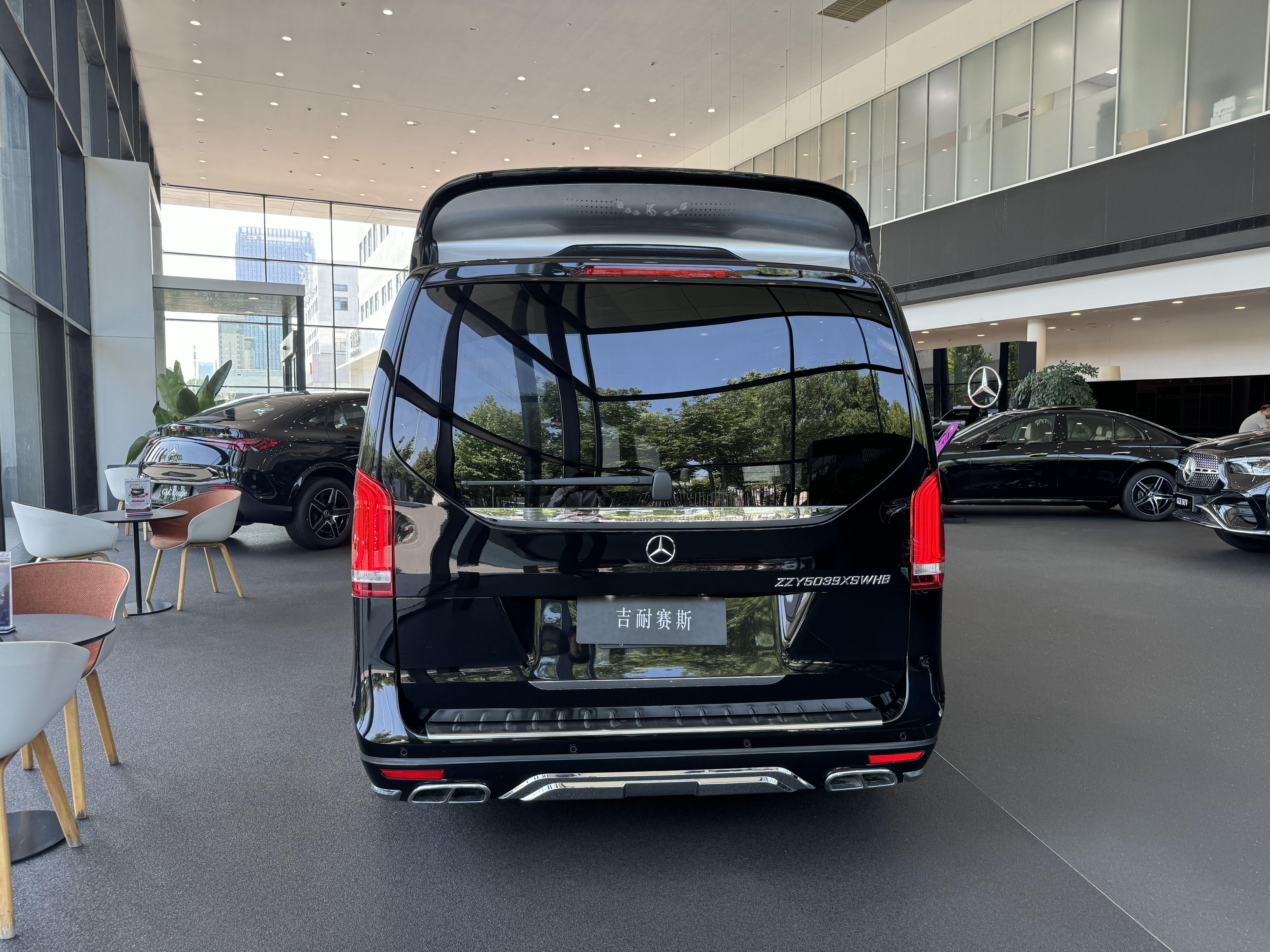 Mercedes-Benz V-Класс 2023 thumb 3