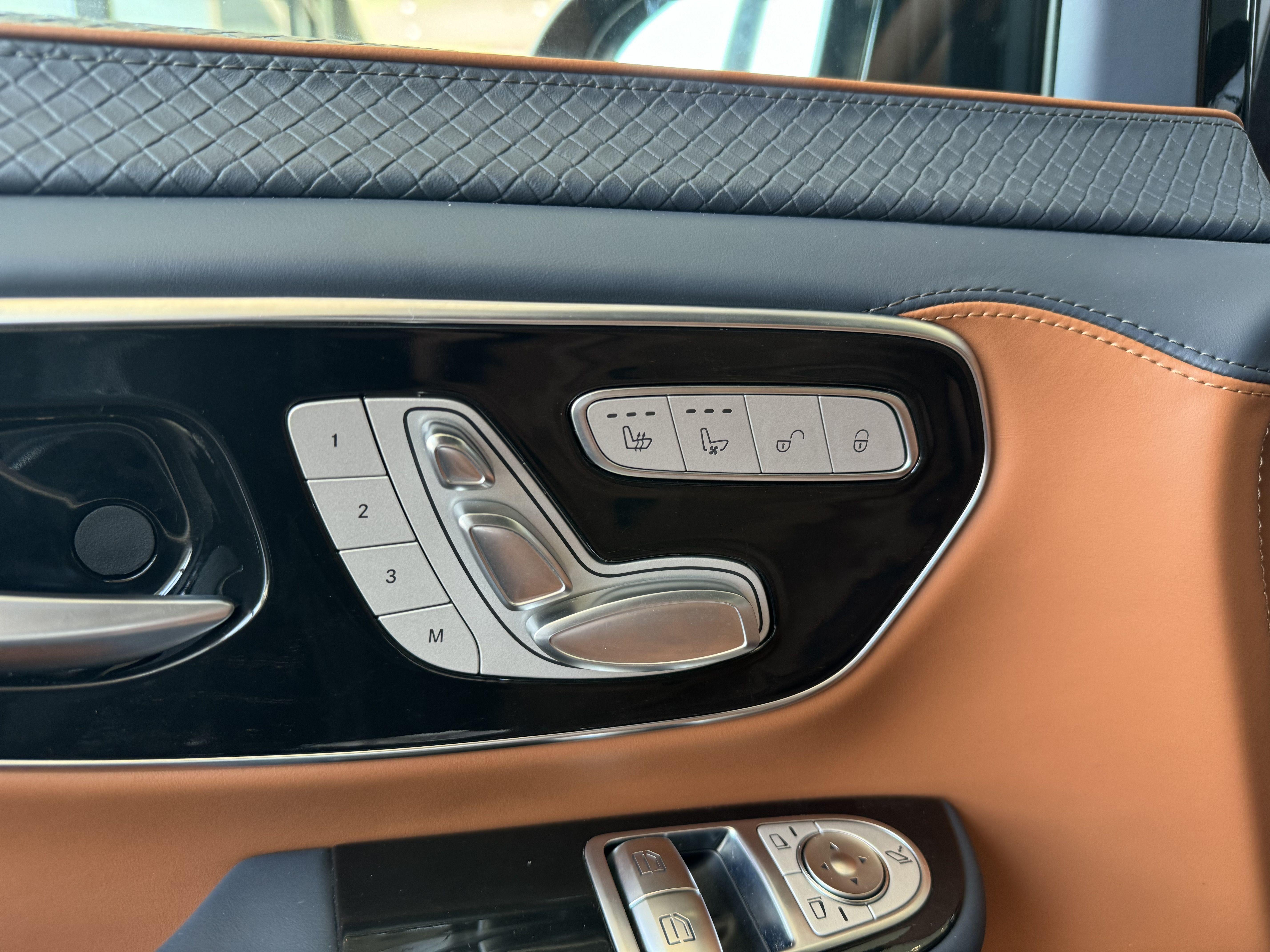 Mercedes-Benz V-Класс 2023 thumb 11