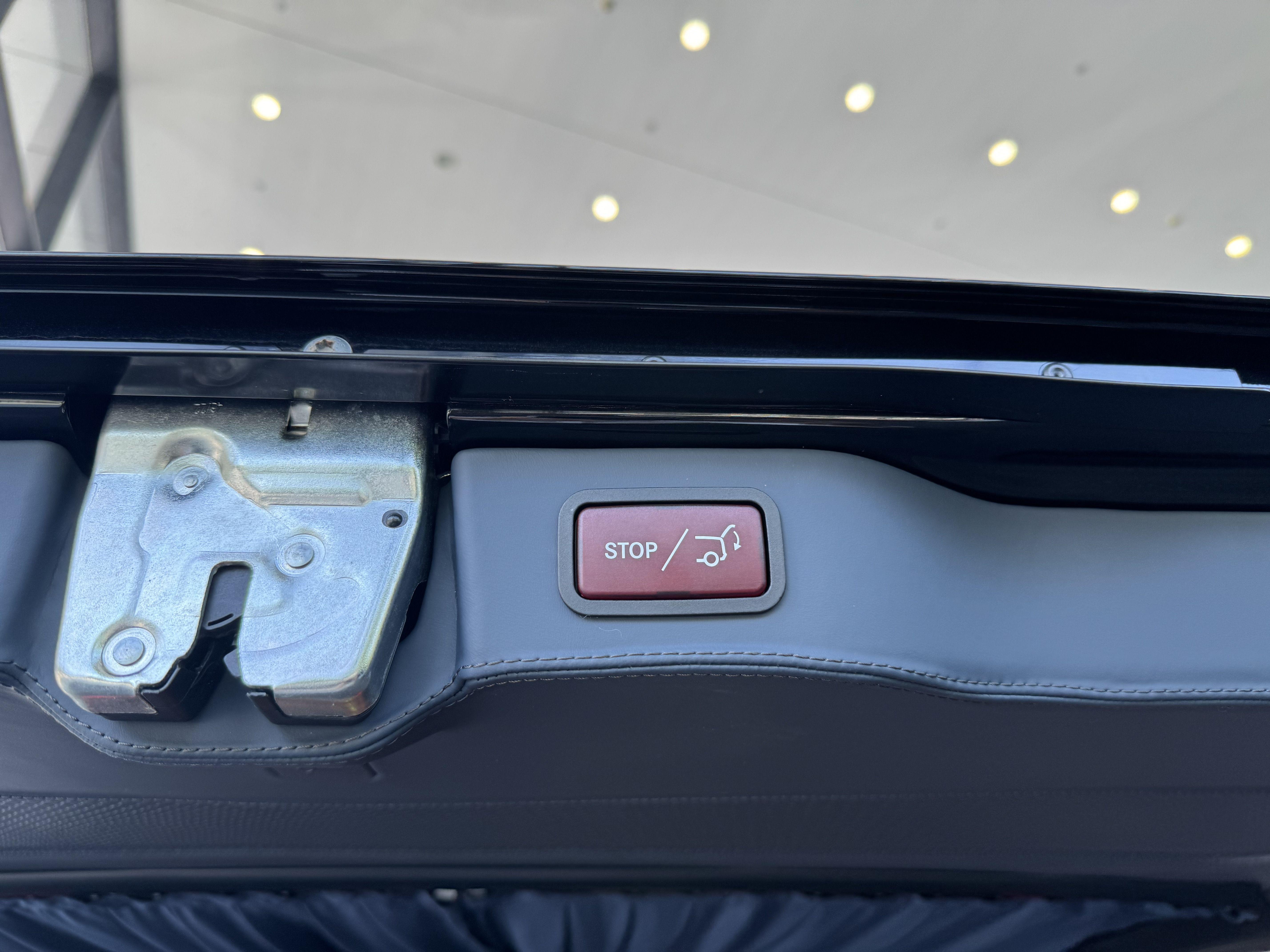 Mercedes-Benz V-Класс 2023 thumb 12