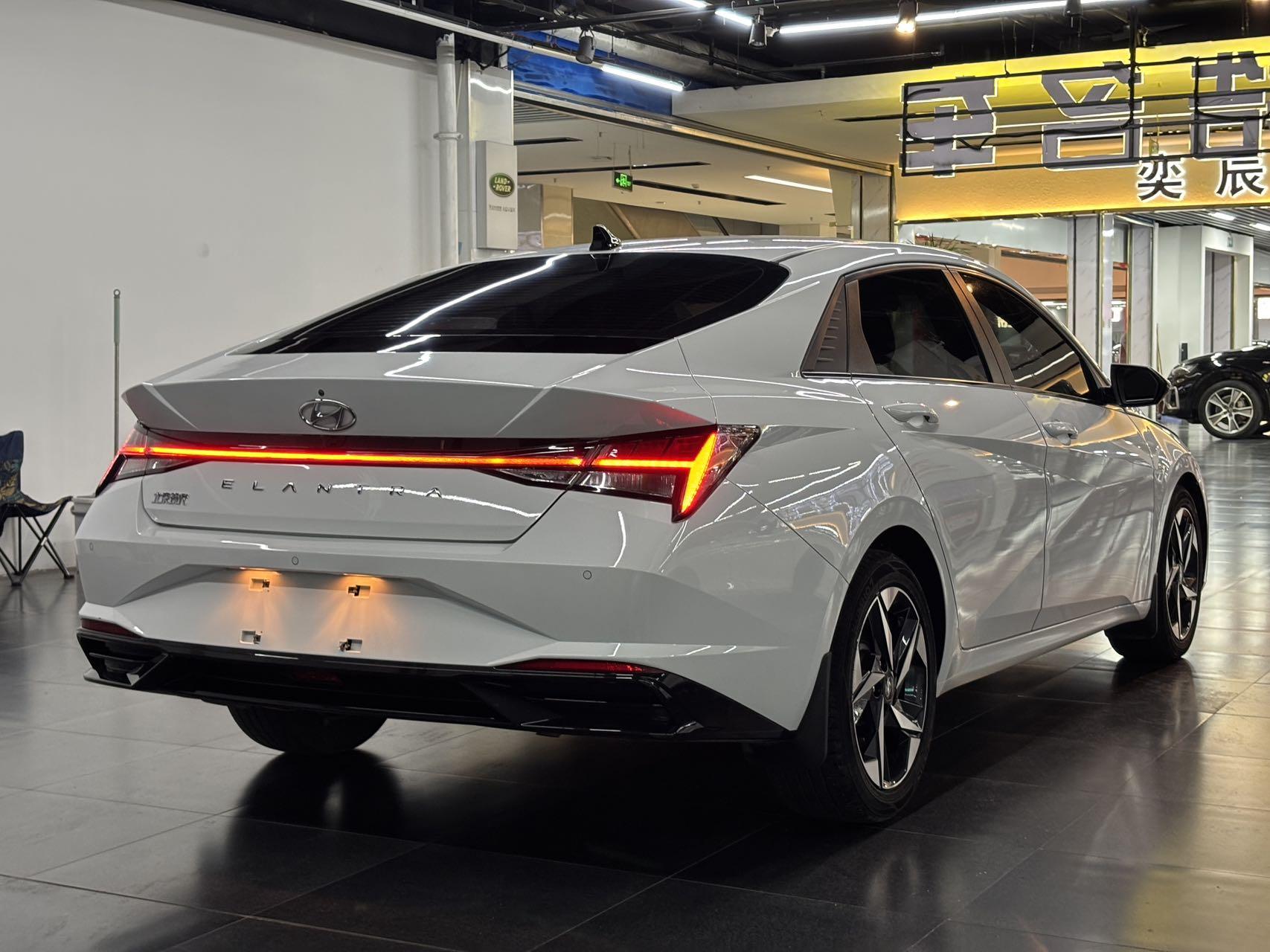 Hyundai Elantra 2022 thumb 4