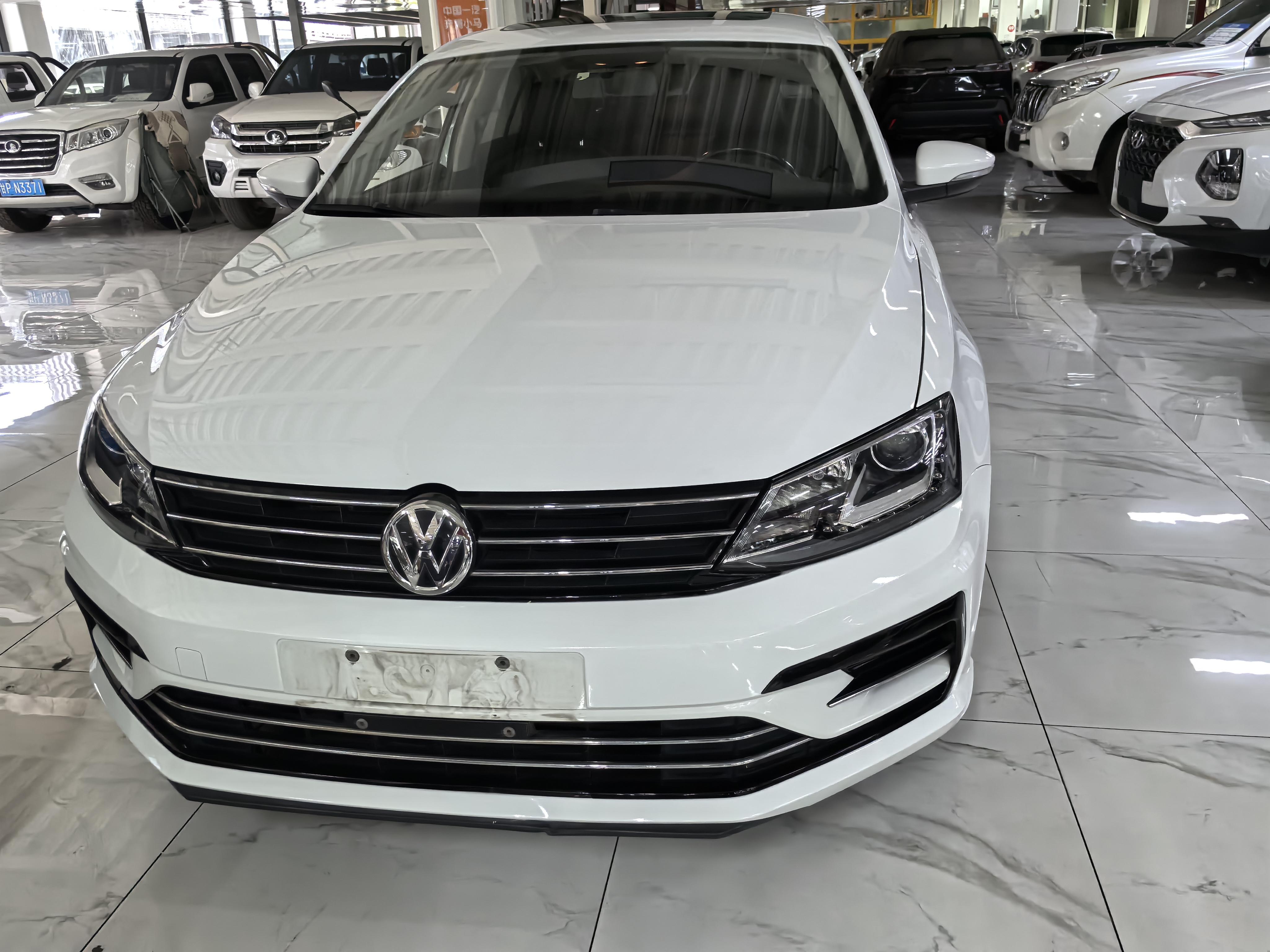Volkswagen Sagitar 2018 thumb 12