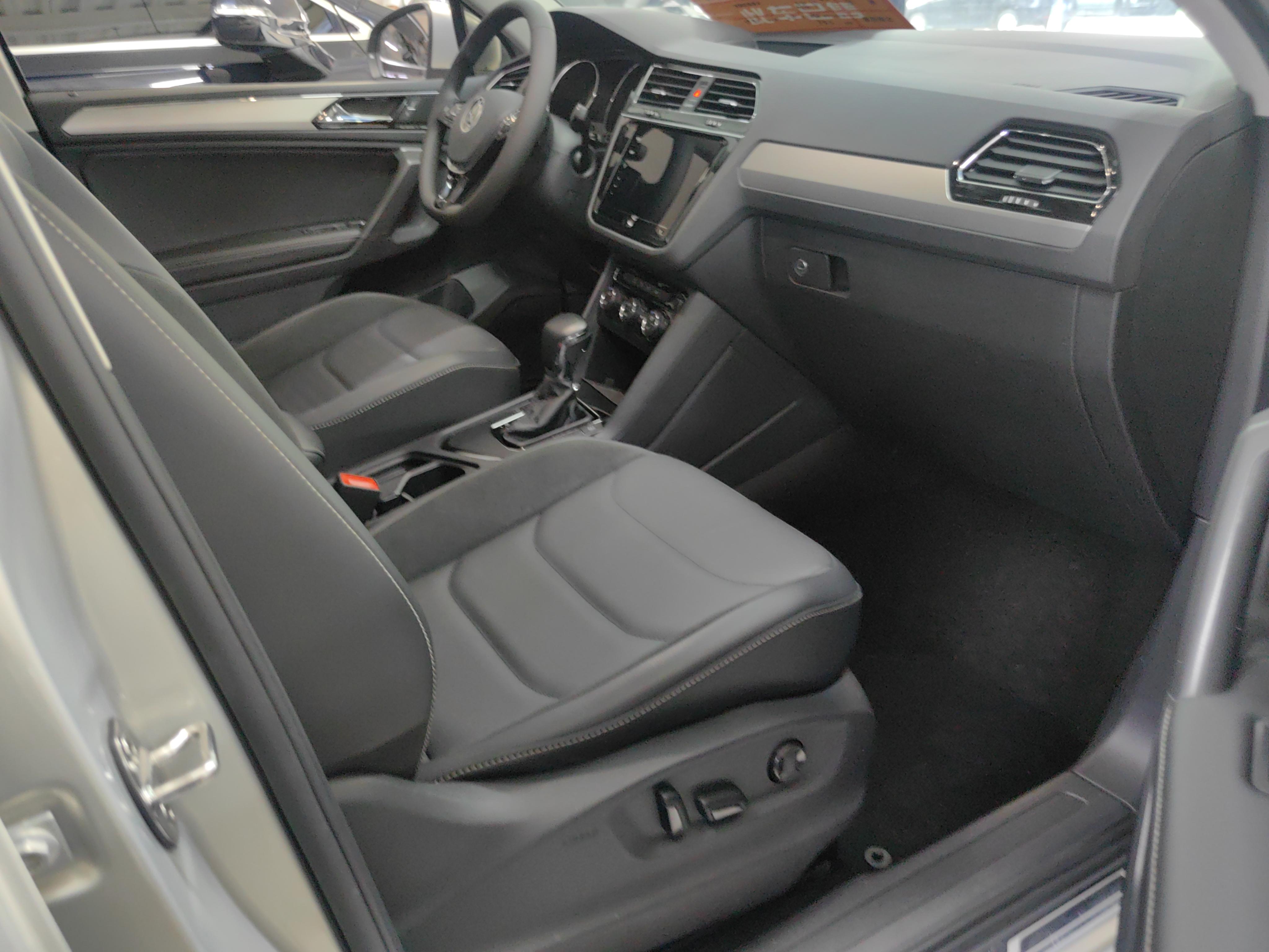 Volkswagen Tiguan 2021 thumb 12