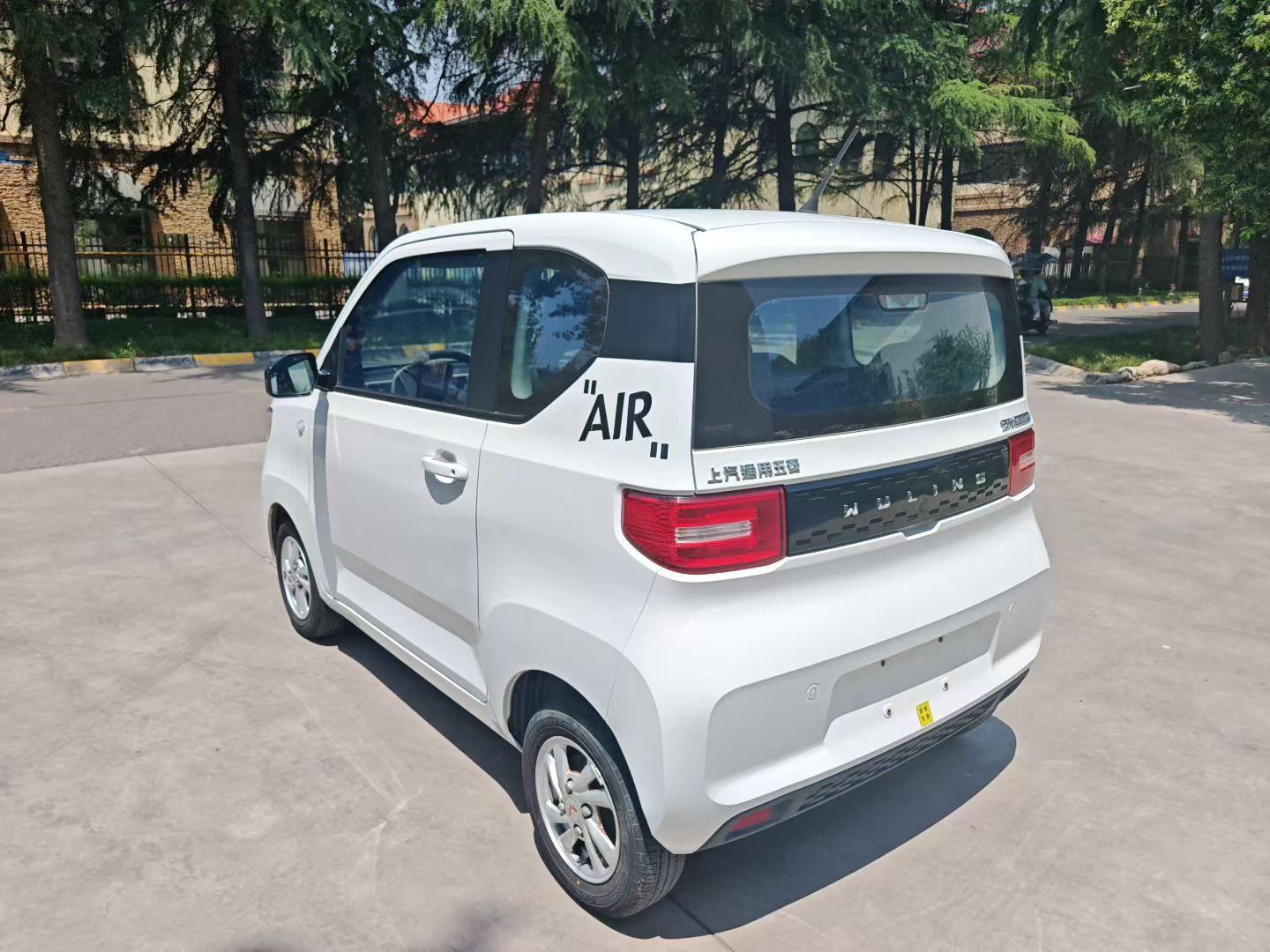 Wuling Mini EV 2021 thumb 11