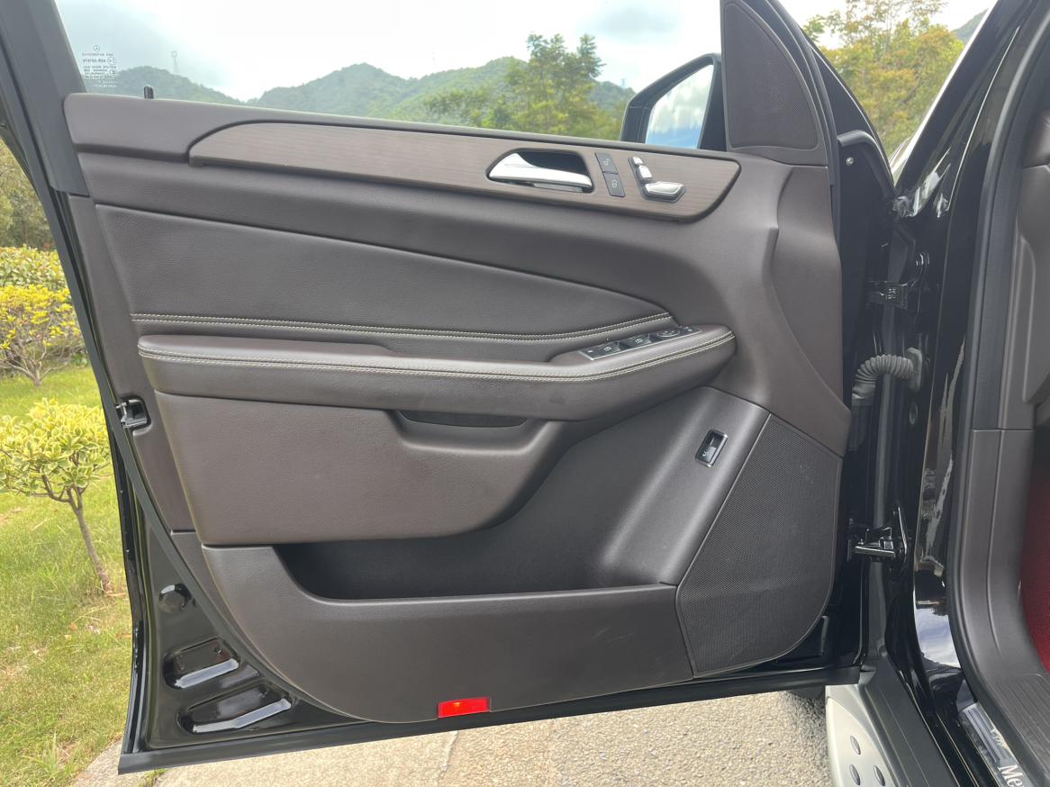 Mercedes-Benz GLE 2018 thumb 4