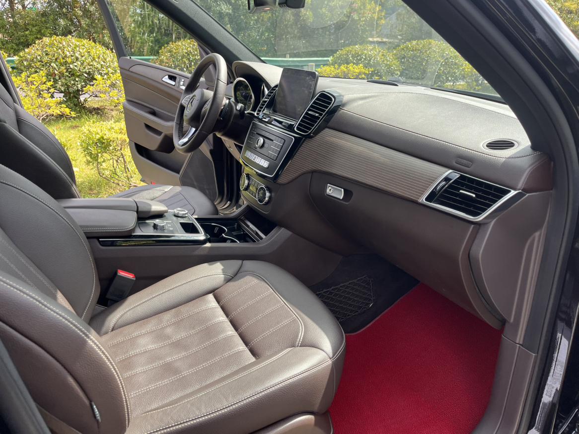 Mercedes-Benz GLE 2018 thumb 5